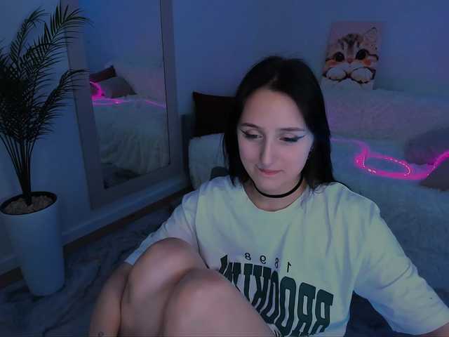JulietteMonli live cam on BongaCams