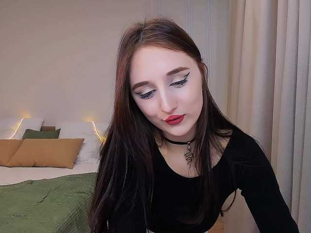 JulietteMonli live cam on BongaCams