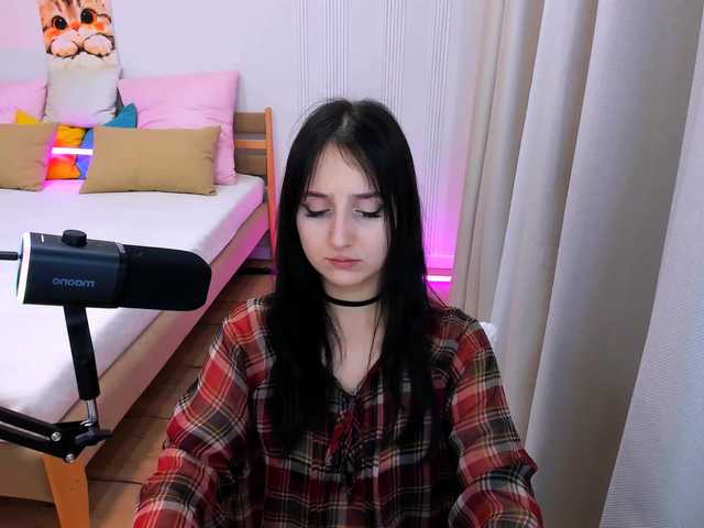 JulietteMonli live cam on BongaCams