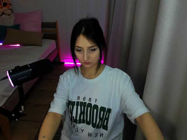 JulietteMonli live cam preview