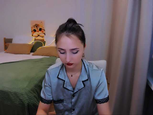 JulietteMonli live cam on BongaCams