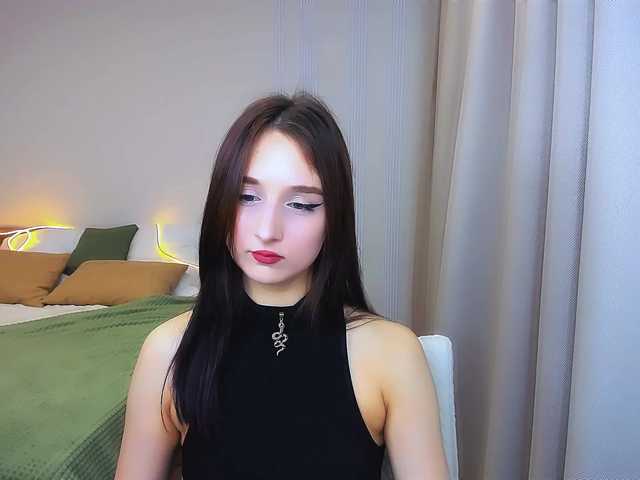 JulietteMonli live cam on BongaCams