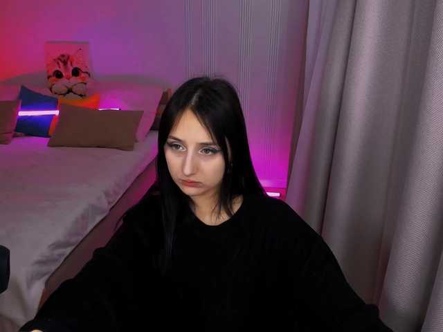 JulietteMonli live cam on BongaCams
