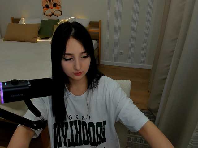 JulietteMonli live cam on BongaCams