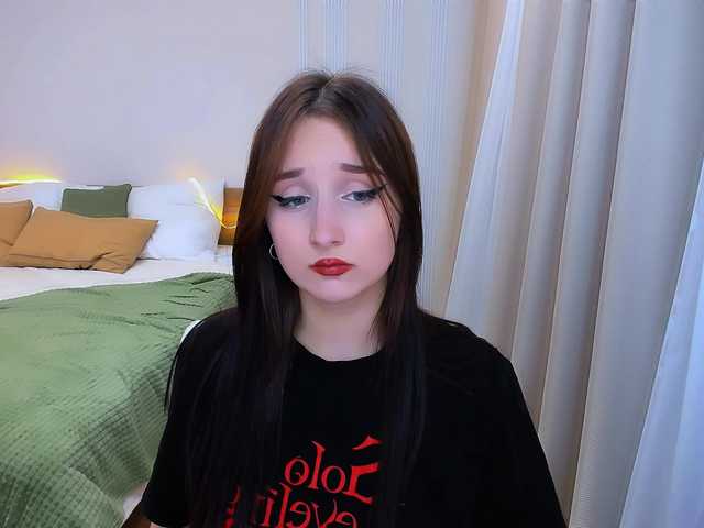 JulietteMonli live cam on BongaCams