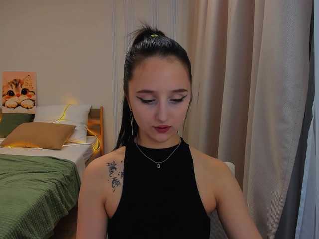 JulietteMonli live cam on BongaCams