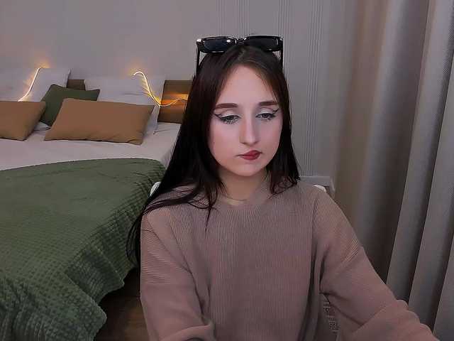 JulietteMonli live cam on BongaCams