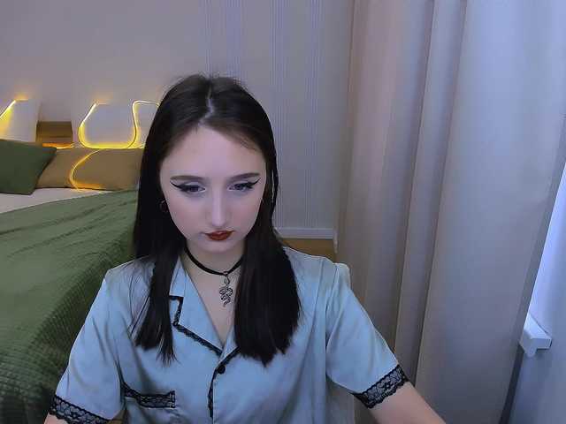 JulietteMonli live cam on BongaCams