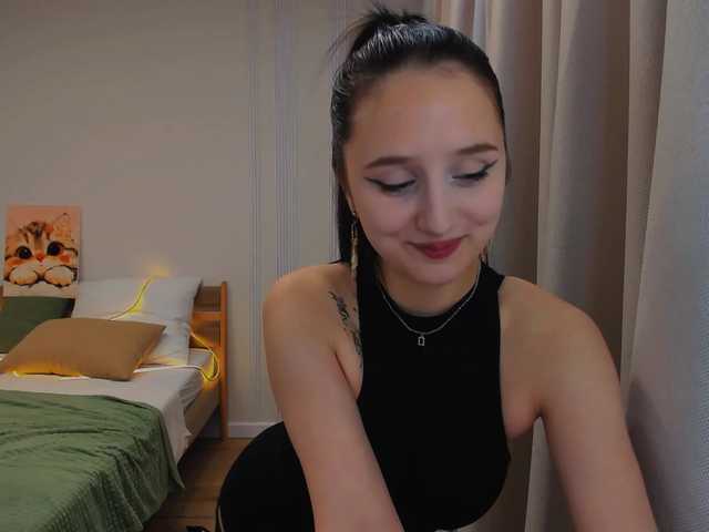JulietteMonli live cam on BongaCams