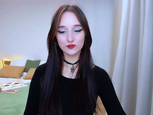 JulietteMonli live cam on BongaCams