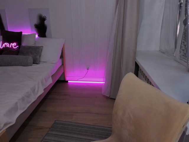 JulietteMonli live cam on BongaCams