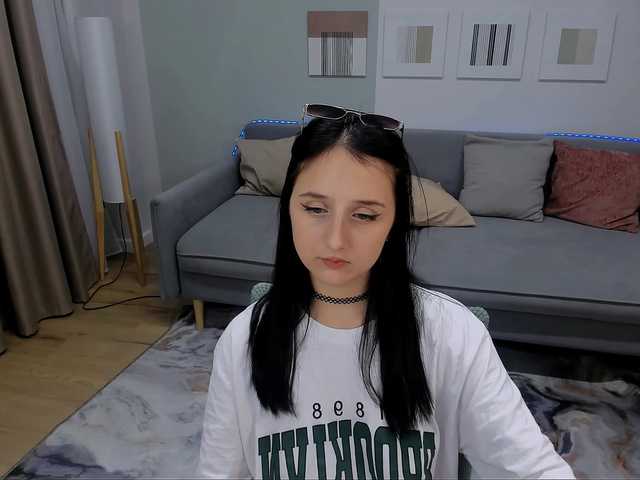 JulietteMonli live cam on BongaCams