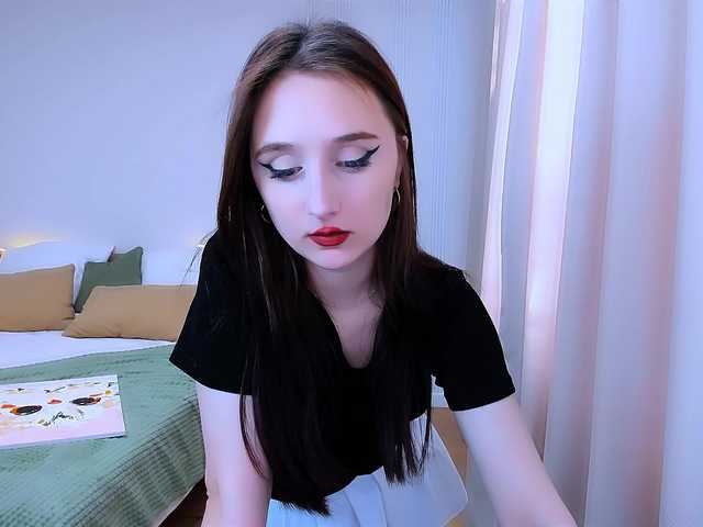 JulietteMonli live cam on BongaCams