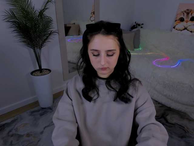JulietteMonli live cam preview