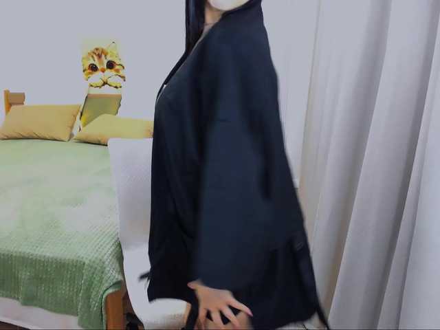 JulietteMonli live cam on BongaCams