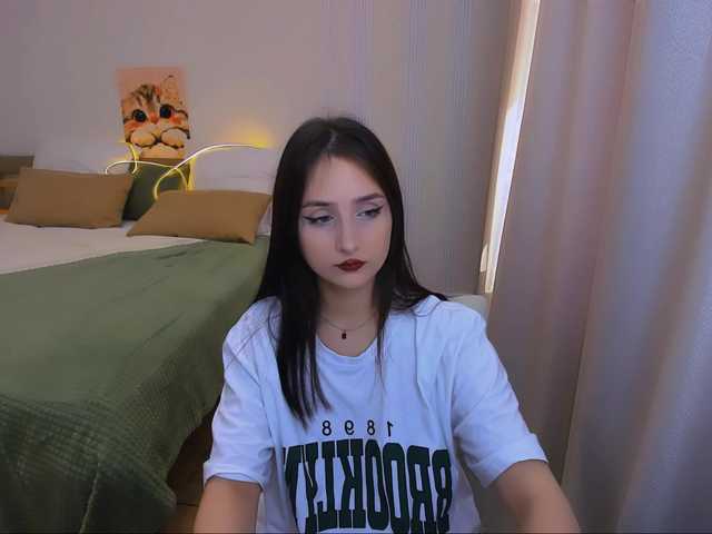 JulietteMonli live cam on BongaCams