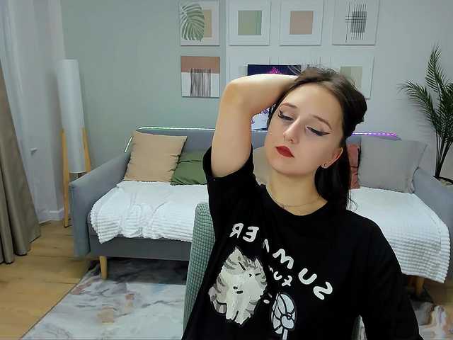 JulietteMonli live webcam show
