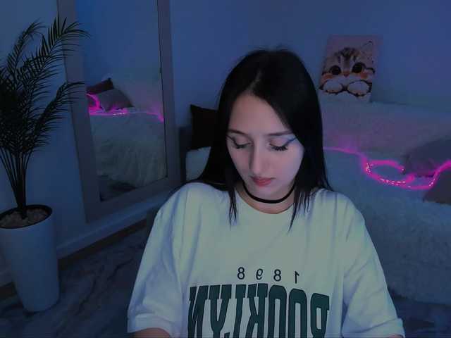 JulietteMonli live cam on BongaCams
