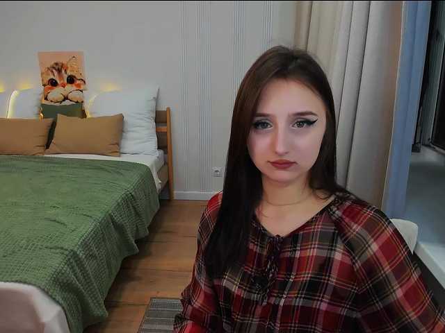 JulietteMonli live cam on BongaCams