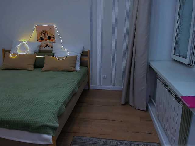 JulietteMonli live cam on BongaCams