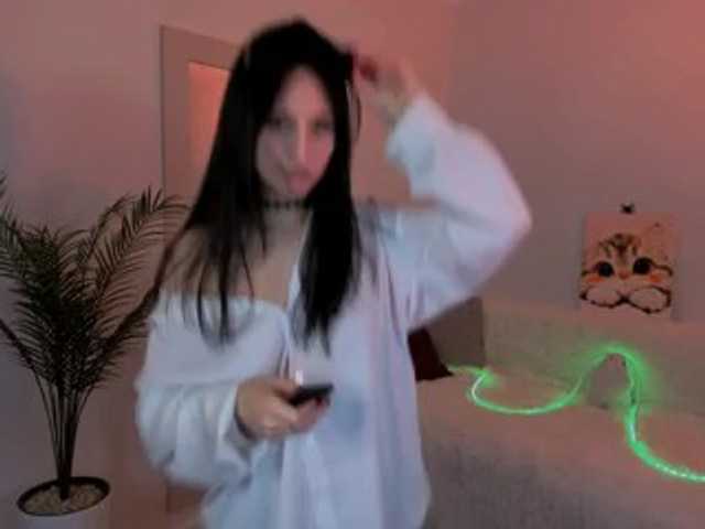 JulietteMonli live cam on BongaCams