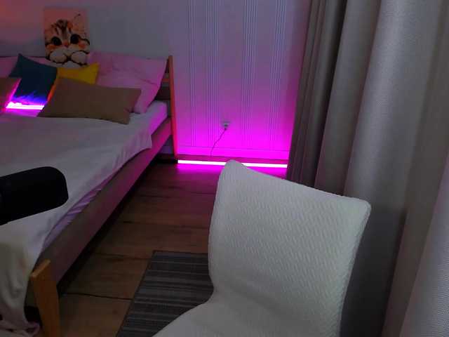 JulietteMonli live cam on BongaCams