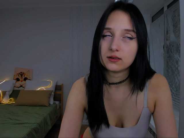 JulietteMonli live cam on BongaCams