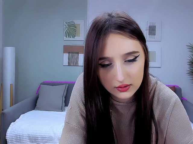 JulietteMonli live cam on BongaCams