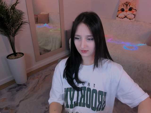 JulietteMonli live cam on BongaCams