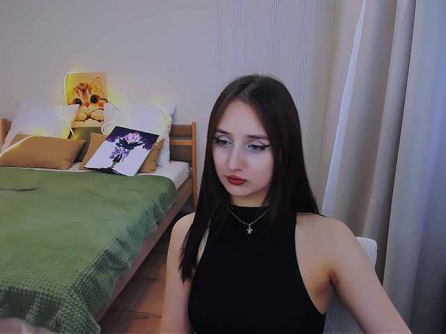 JulietteMonli live cam on BongaCams