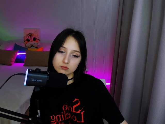JulietteMonli live cam on BongaCams