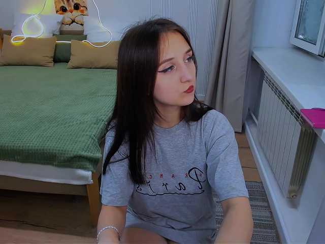 JulietteMonli live cam on BongaCams