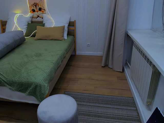 JulietteMonli live cam on BongaCams
