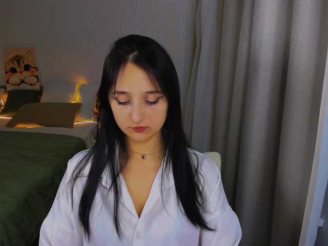 JulietteMonli live cam on BongaCams