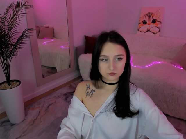 JulietteMonli live cam on BongaCams