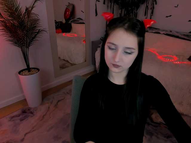 JulietteMonli live cam on BongaCams