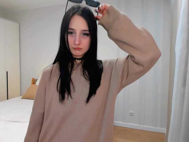 JulietteMonli live cam on BongaCams