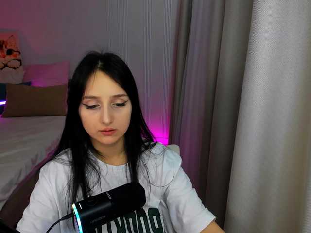 JulietteMonli live cam on BongaCams