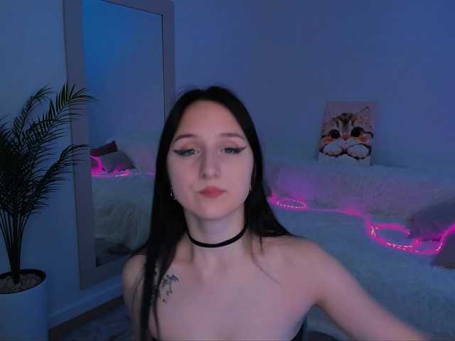 JulietteMonli live cam on BongaCams