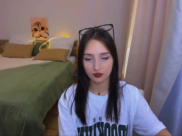 JulietteMonli live cam on BongaCams