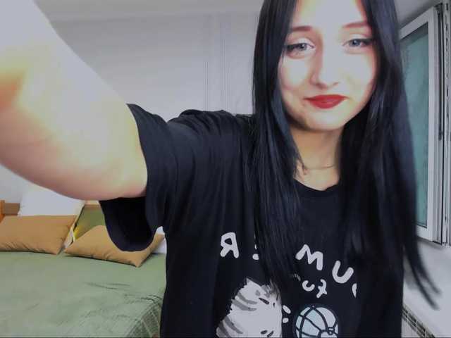 JulietteMonli live cam on BongaCams