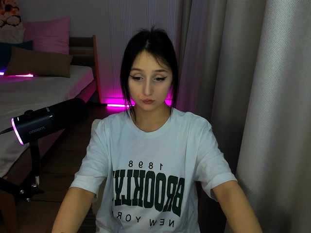 JulietteMonli live cam on BongaCams
