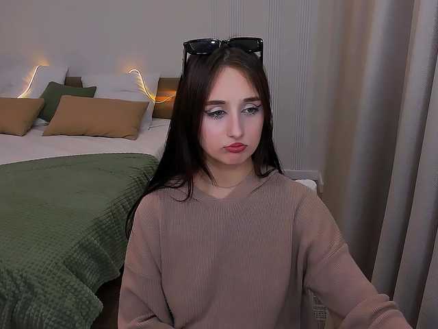 JulietteMonli live cam on BongaCams
