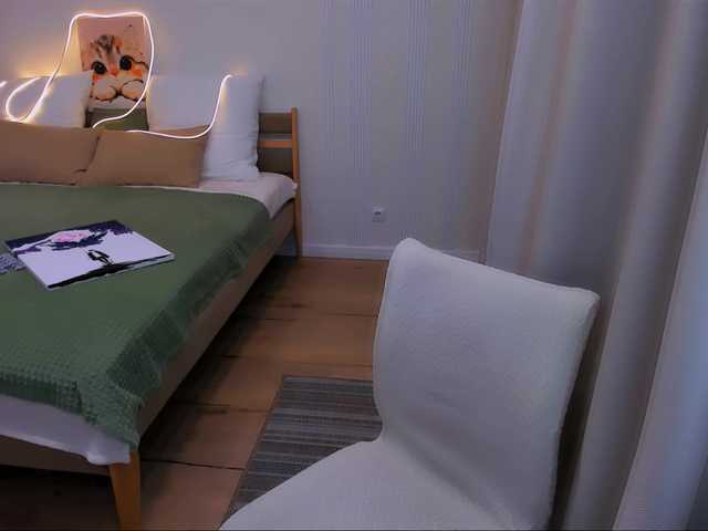 JulietteMonli live cam on BongaCams