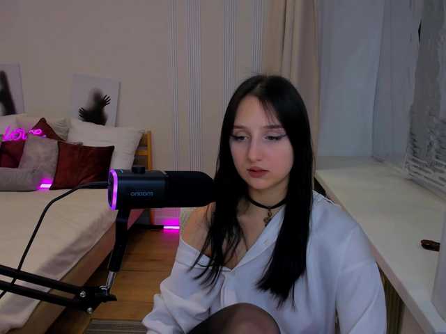 JulietteMonli live cam on BongaCams