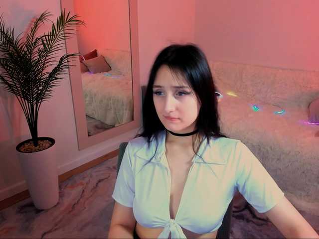 JulietteMonli live cam on BongaCams