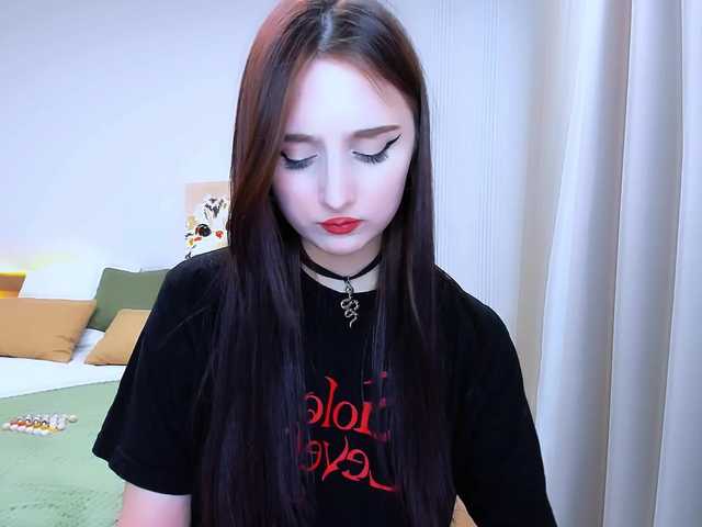 JulietteMonli live cam on BongaCams