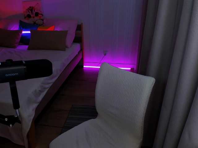 JulietteMonli live cam on BongaCams