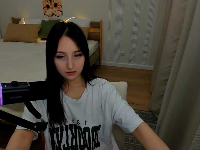 JulietteMonli live cam on BongaCams