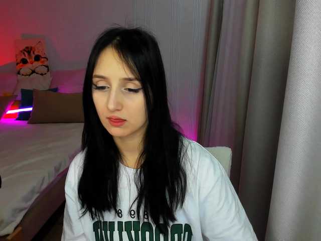 JulietteMonli live cam on BongaCams
